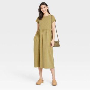 NWT Universal Thread Dress